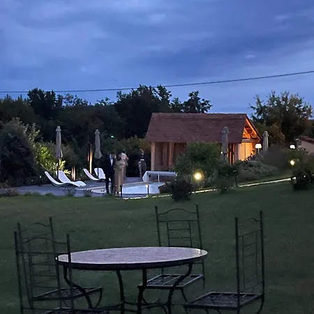 Le Clos Des Buis De Charme Azul * Cazals (Lot)